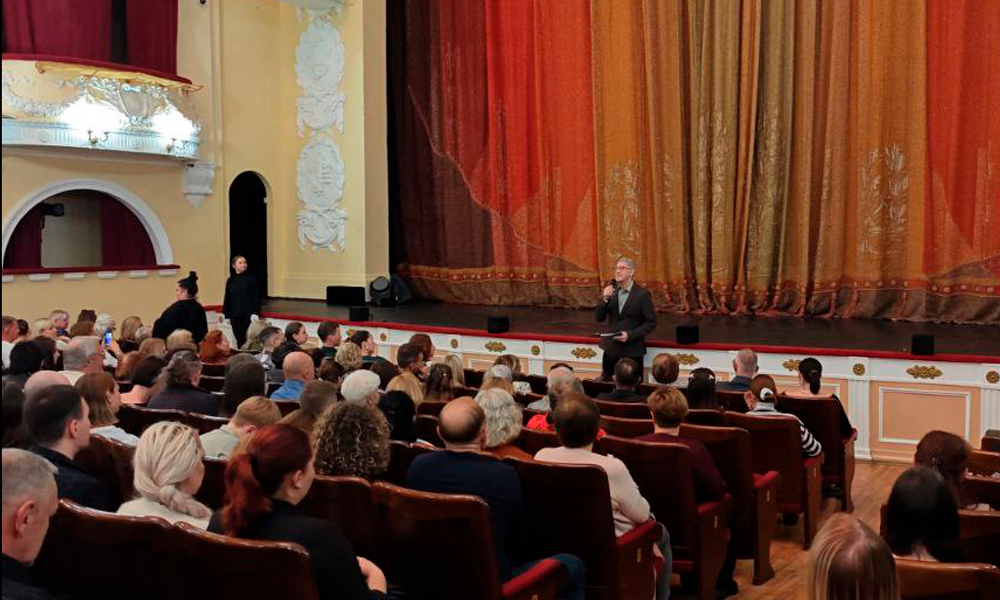 В Севастопольском академическом русском драматическом театре имени А.В. Луначарского прошёл фестиваль ТЕАТРБЕЗГРАНИЦ.